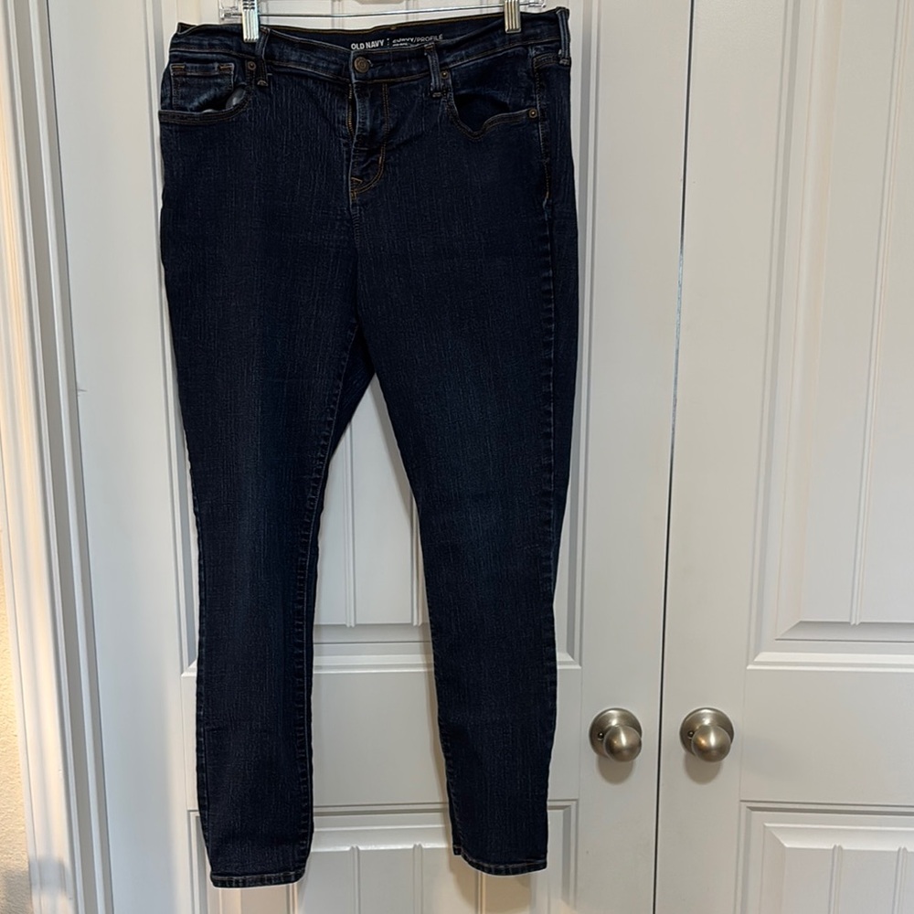 Old Navy curvy profile mid rise jeans